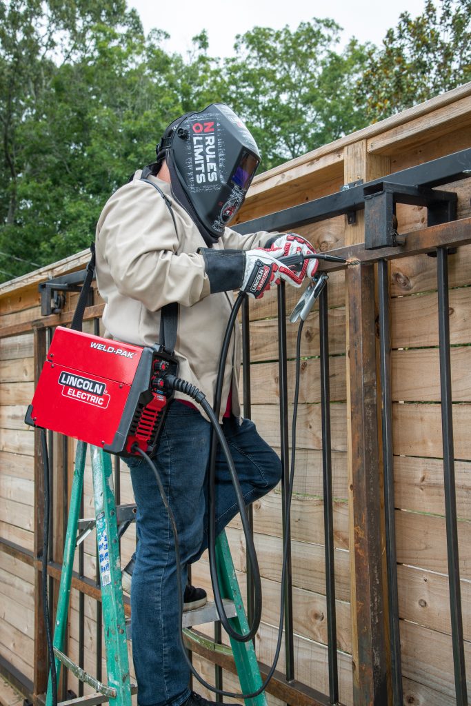 WELD-PAK 90i MIG and Flux-Cored Wire Feeder Welder with Gas Regulator